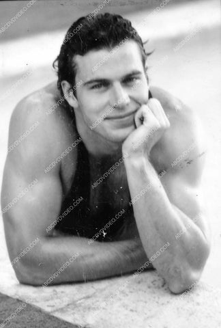 handsome Jon-Erik Hexum in the swimming pool 8b20-18653