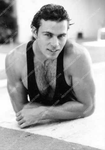 handsome Jon-Erik Hexum in the swimming pool 8b20-18674