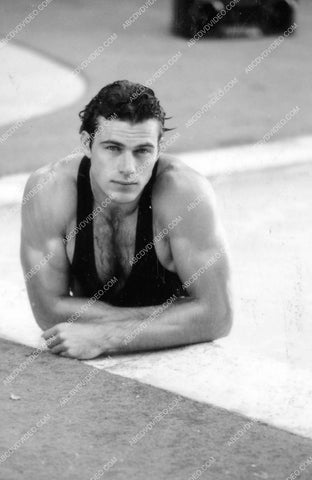 handsome Jon-Erik Hexum in the swimming pool 8b20-18675