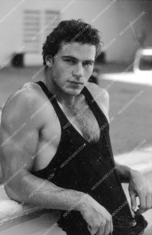 handsome Jon-Erik Hexum in the swimming pool 8b20-18676
