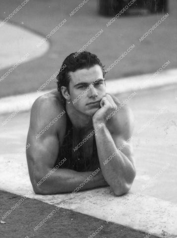 handsome Jon-Erik Hexum in the swimming pool 8b20-18678