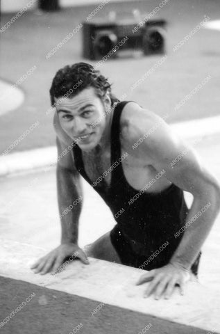 handsome Jon-Erik Hexum in the swimming pool 8b20-18687