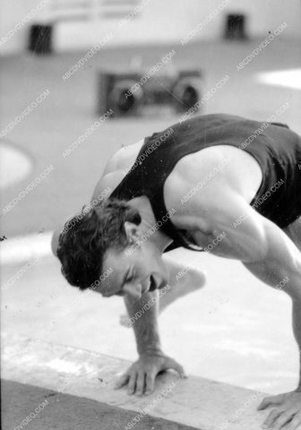 handsome Jon-Erik Hexum in the swimming pool 8b20-18691