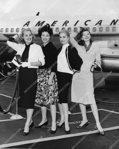 Martha Hyer and friends fly American Airlines 8b20-18792
