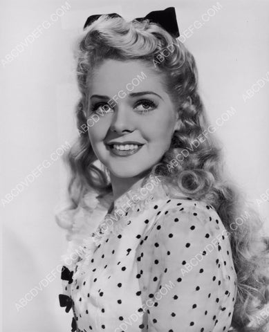 Alice Faye in her polka dot top portrait 8b20-1893