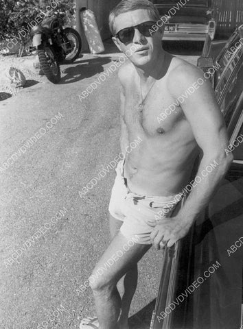 shirtless Steve McQueen hanging out at home 8b20-19033