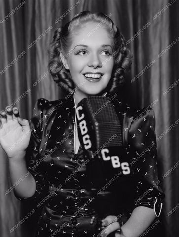 Alice Faye CBS radio broadcast 8b20-1904