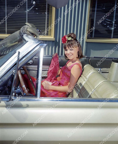 Sally Field in green convertible TV Gidget 8b20-19088