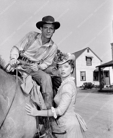 Dennis Weaver Amanda Blake western TV Gunsmoke 8b20-1971