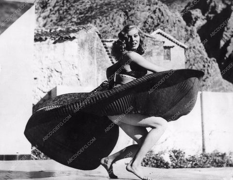 Anita Ekberg is really twirling that dress 8b20-2169