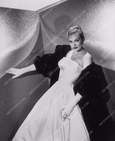 Anita Ekberg white dress black fur 8b20-2220