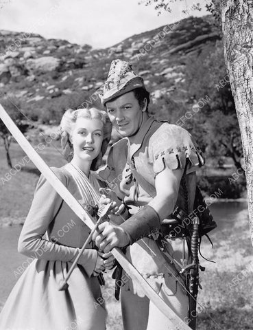 Anita Louise Cornel Wilde have archery fun Bandit of Sherwood Forest 8b20-2248