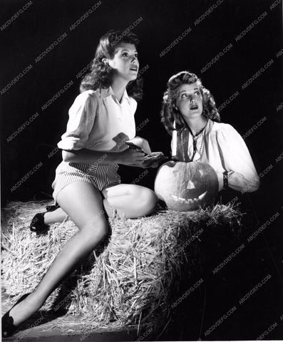 Anita Louise Nan Gray sexy babes carving pumpkins 8b20-2281