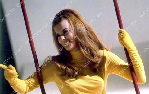 Ann-Margret riding on a swing 8b20-2365