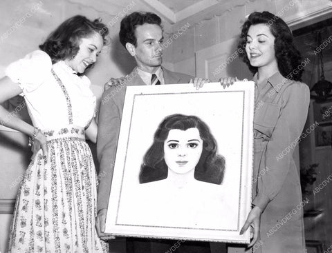 Ann Rutherford receives a portrait of self 8b20-2404