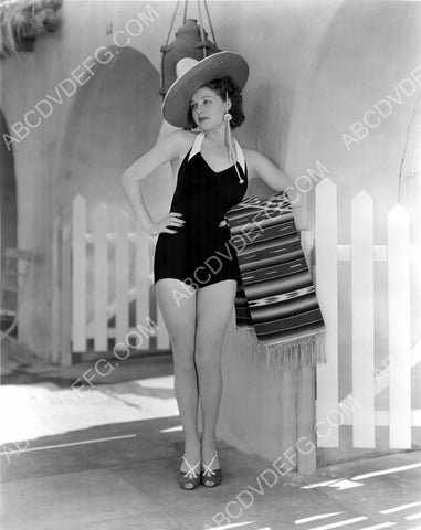 Ann Sheridan sporting her new swimwear 8b20-2421