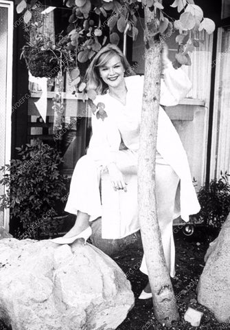 Anne Francis outdoors portrait 8b20-2514