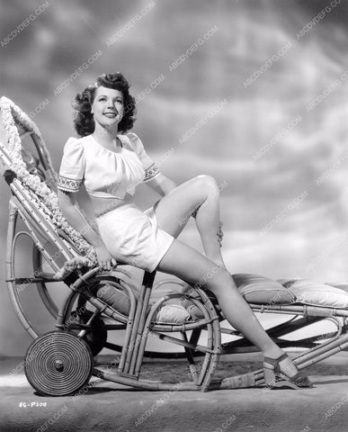 Anne Gwynne pretty in summer leisure wear on lounge chair 8b20-2583