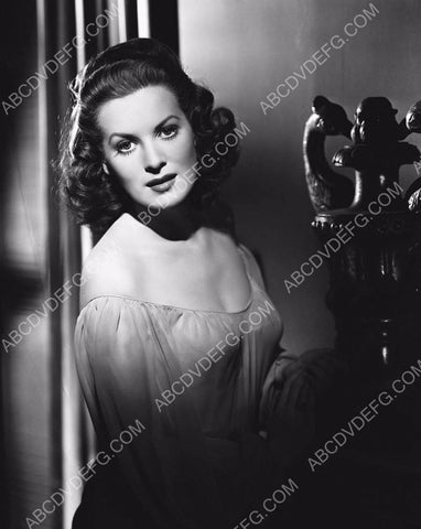 beautiful Maureen O'Hara portrait 8b20-2723