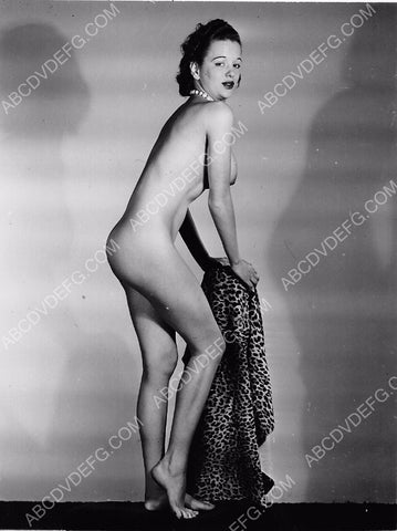 Arline Hunter likes a leopard skin towel 8b20-2998