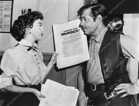 Ava Gradner hands Clark Gable the warrant for murder 8b20-3026