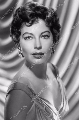 beautiful Ava Gradner portrait 8b20-3053