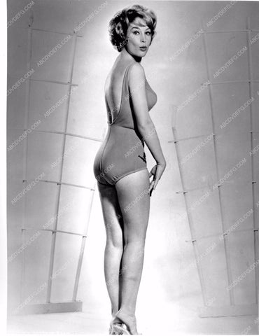 beautiful Barbara Eden shows off her new swimwear dp-3266