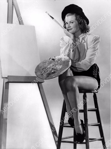 artist Barbara Hale decides what to represent on the canvas 8b20-3296