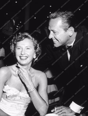 Barbara Stanwyck and celebrities out to dinner 8b20-3445
