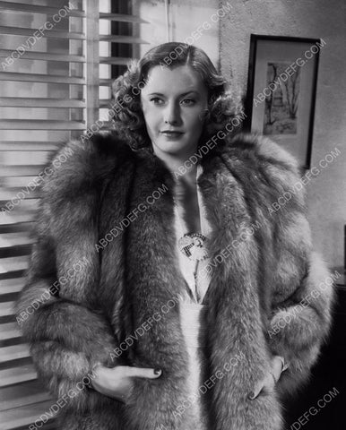 Barbara Stanwyck beautiful in fur coat 8b20-3540