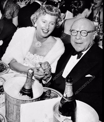 Barbara Stanwyck Edmund Gwenn and two buckets of champagne 8b20-3589