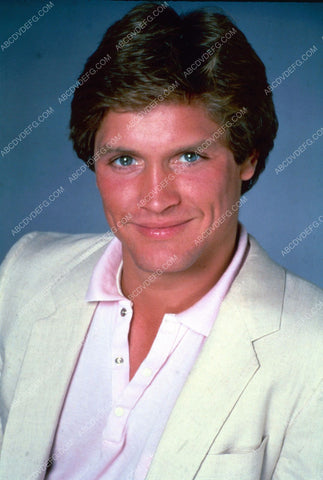 Andrew Stevens sports the white leisure wear portrait 8b20-3774
