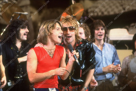 Andy Gibb Rod Stewart perform live together 8b20-3790