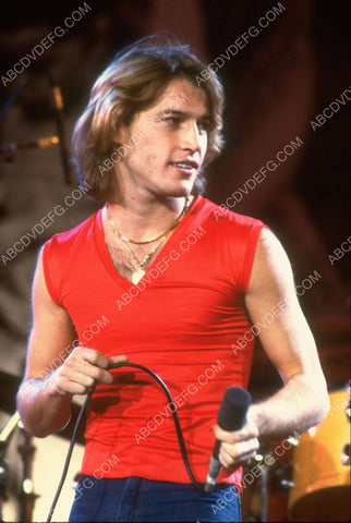 Andy Gibb live on stage 8b20-3830