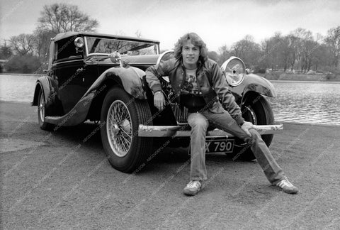 Andy Gibb just got himself a slick new automobile 8b20-3835