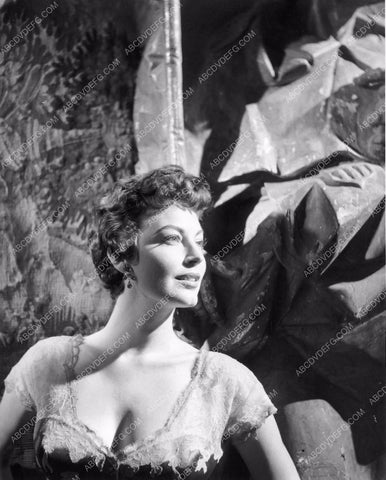 Ava Gardner portrait 8b20-3875
