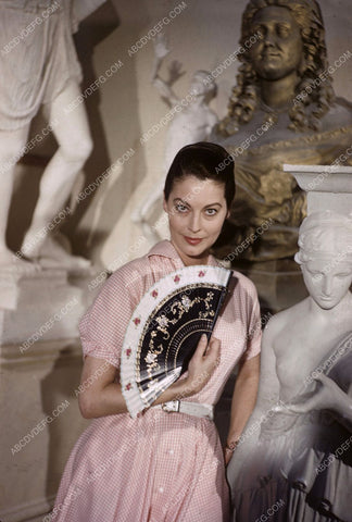 beautiful Ava Gardner and her hand fan portrait 8b20-3926