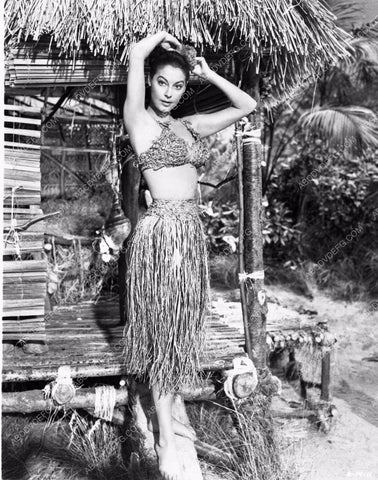 beautiful Ava Gardner in grass skirt 8b20-3929