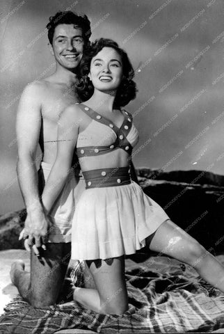 Ann Blyth Farley Granger in swimwear lying in the sand 8b20-4037