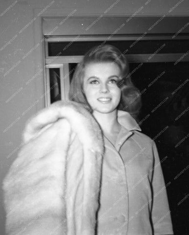 candid Ann-Margret pic 8b20-4057