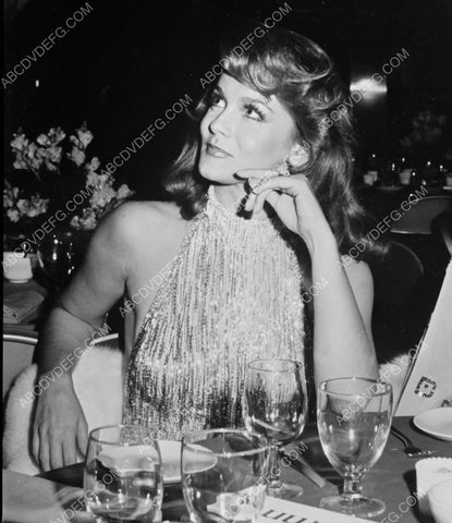 candid Ann-Margret out dining somewhere 8b20-4088