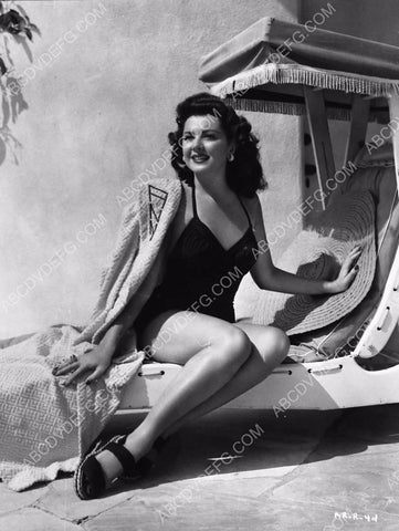 beautiful Ann Rutherford in swimwear ready for sunbathing 8b20-4126