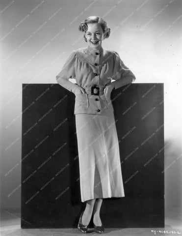 beautiful Anne Shirley full length fashion portrait 8b20-4300