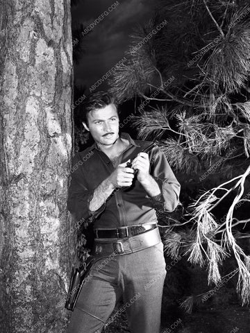 handsome Barry Coe in western portrait 8b20-4642