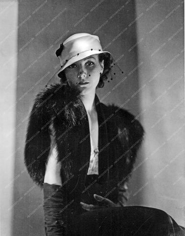 beautiful Benita Hume fashion portrait 8b20-4727