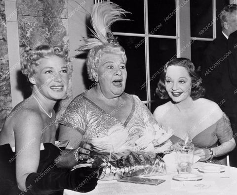 candid Betty Hutton Sophie Tucker Tallulah Bankhead dining out 8b20-4954