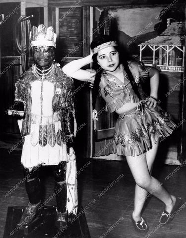 singer Brenda Lee in cute outfit with cigar store indian 8b20-5148