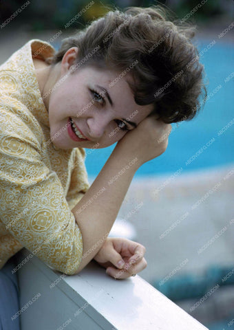 singer Brenda Lee cool outdoors portrait 8b20-5159