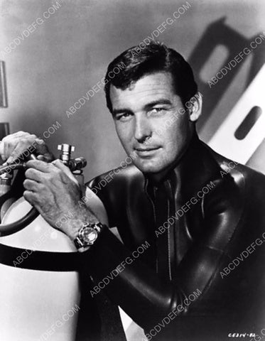 handsome Brian Kelly preps scuba gear TV Flipper 8b20-5172