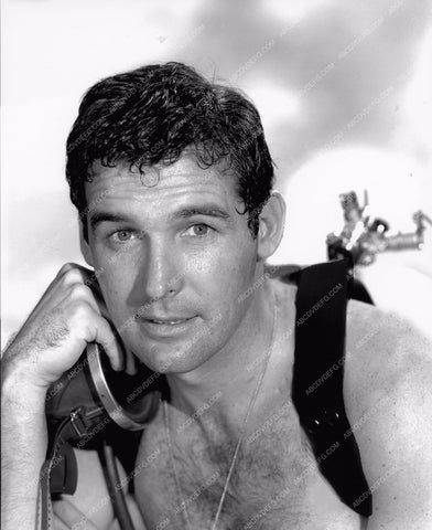 handsome Brian Kelly in his scuba gear 8b20-5198